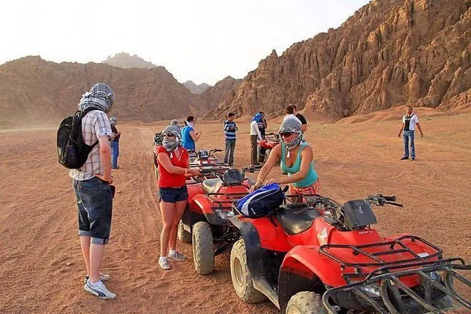 Vallée (UOM DALFA) Excursion individuelle en quad rapide au coucher du soleil & BBQ'