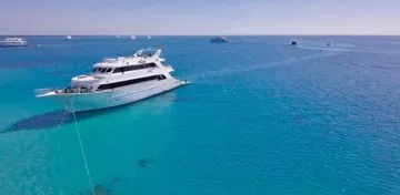 Private snorkeling boat tour from Makadi bay